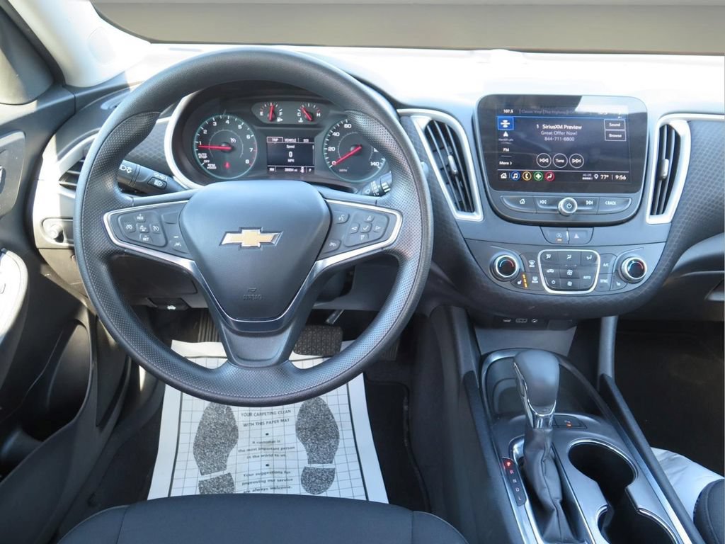Used 2025 Chevrolet Malibu LT FWD image 21
