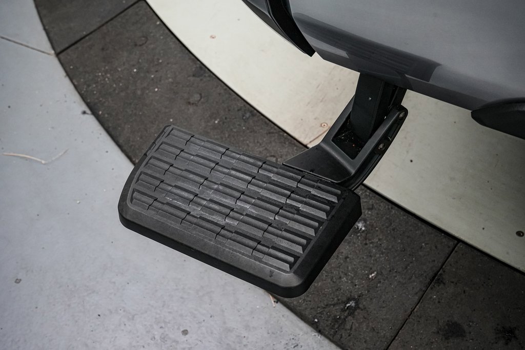 Used 2024 Toyota Tundra Limited image 12