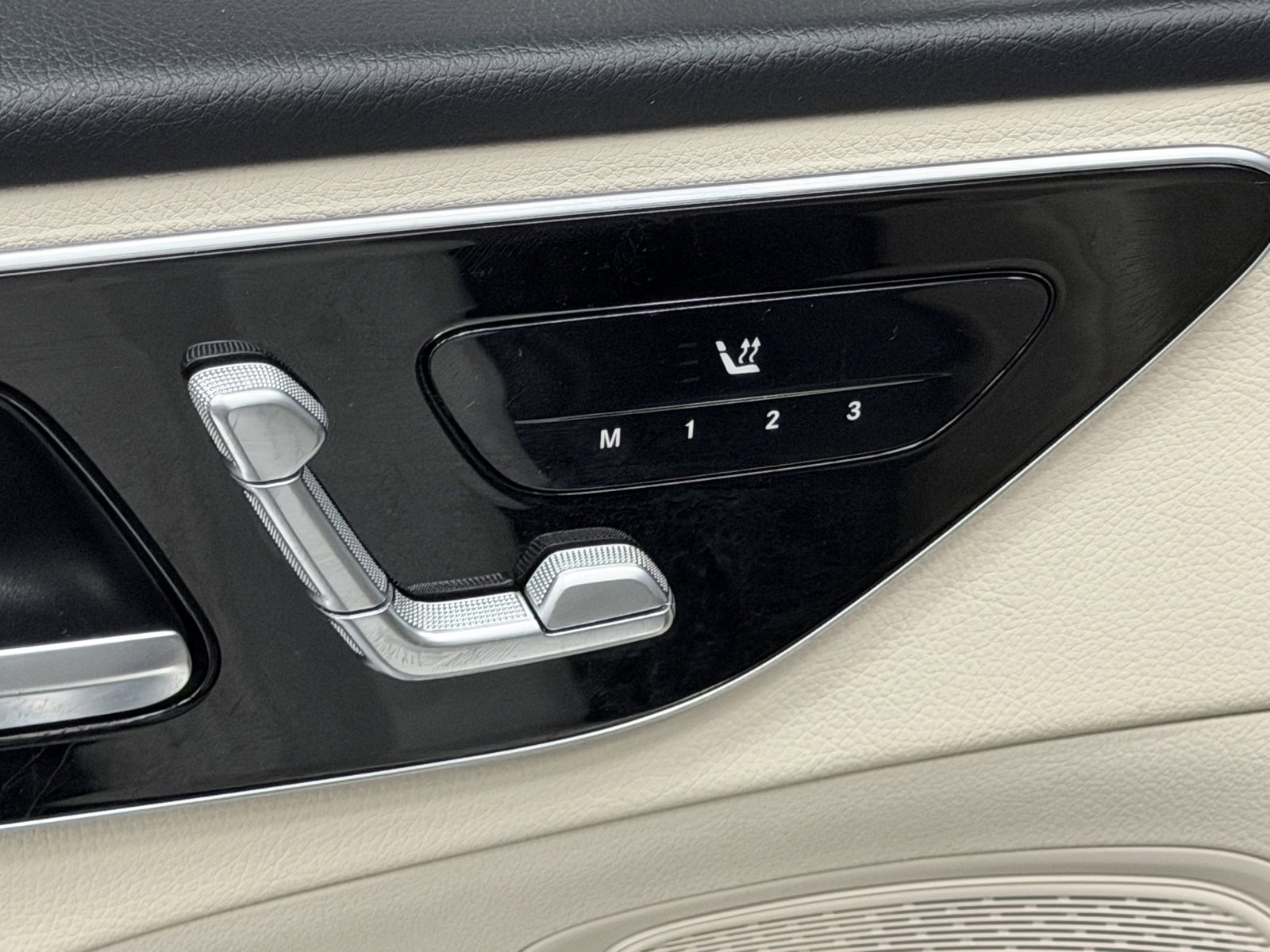 Certified 2022 Mercedes-Benz C 300 4MATIC Sedan image 21