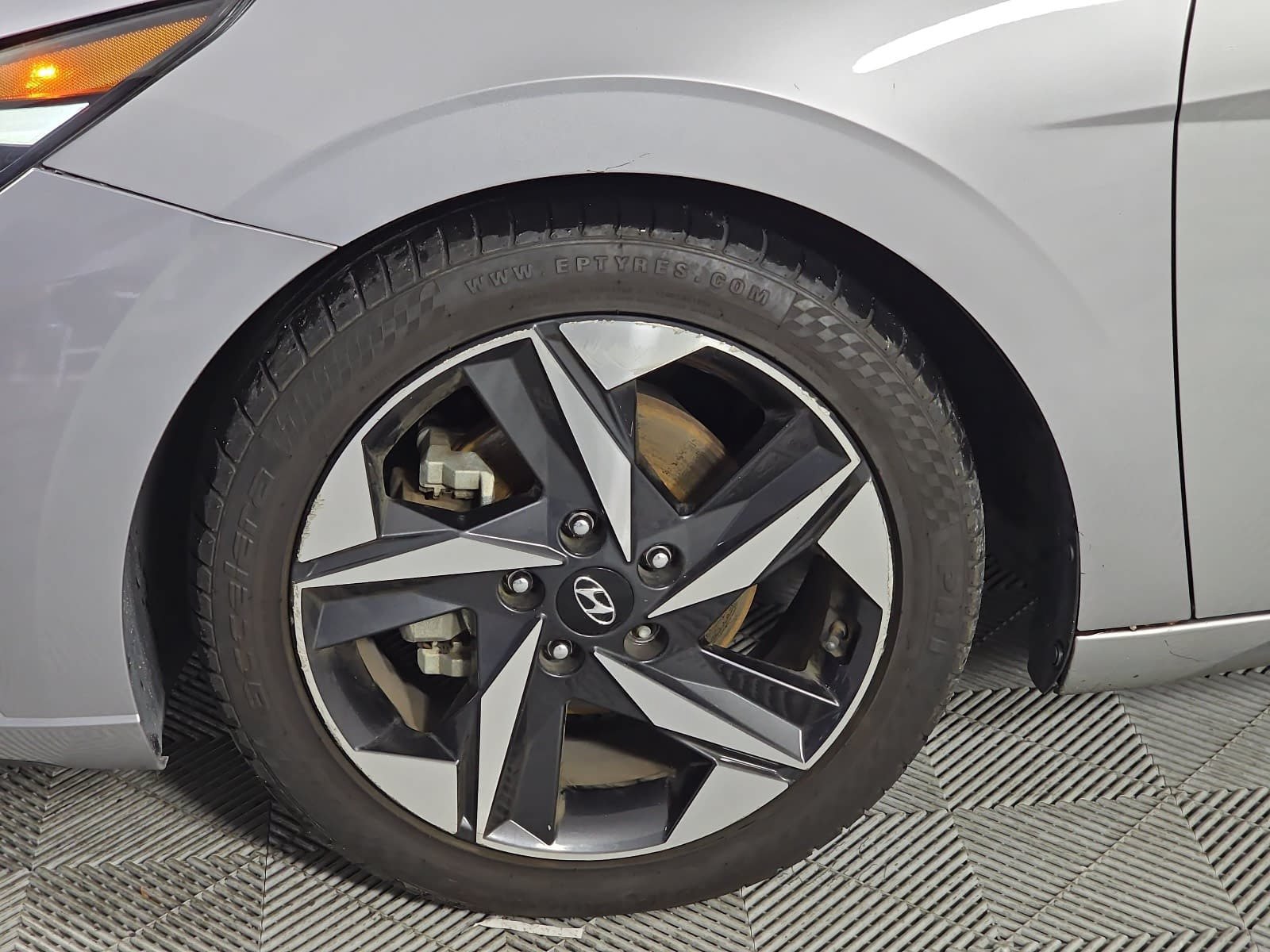 Used 2022 Hyundai Elantra Limited w/ Cargo Package FWD image 10