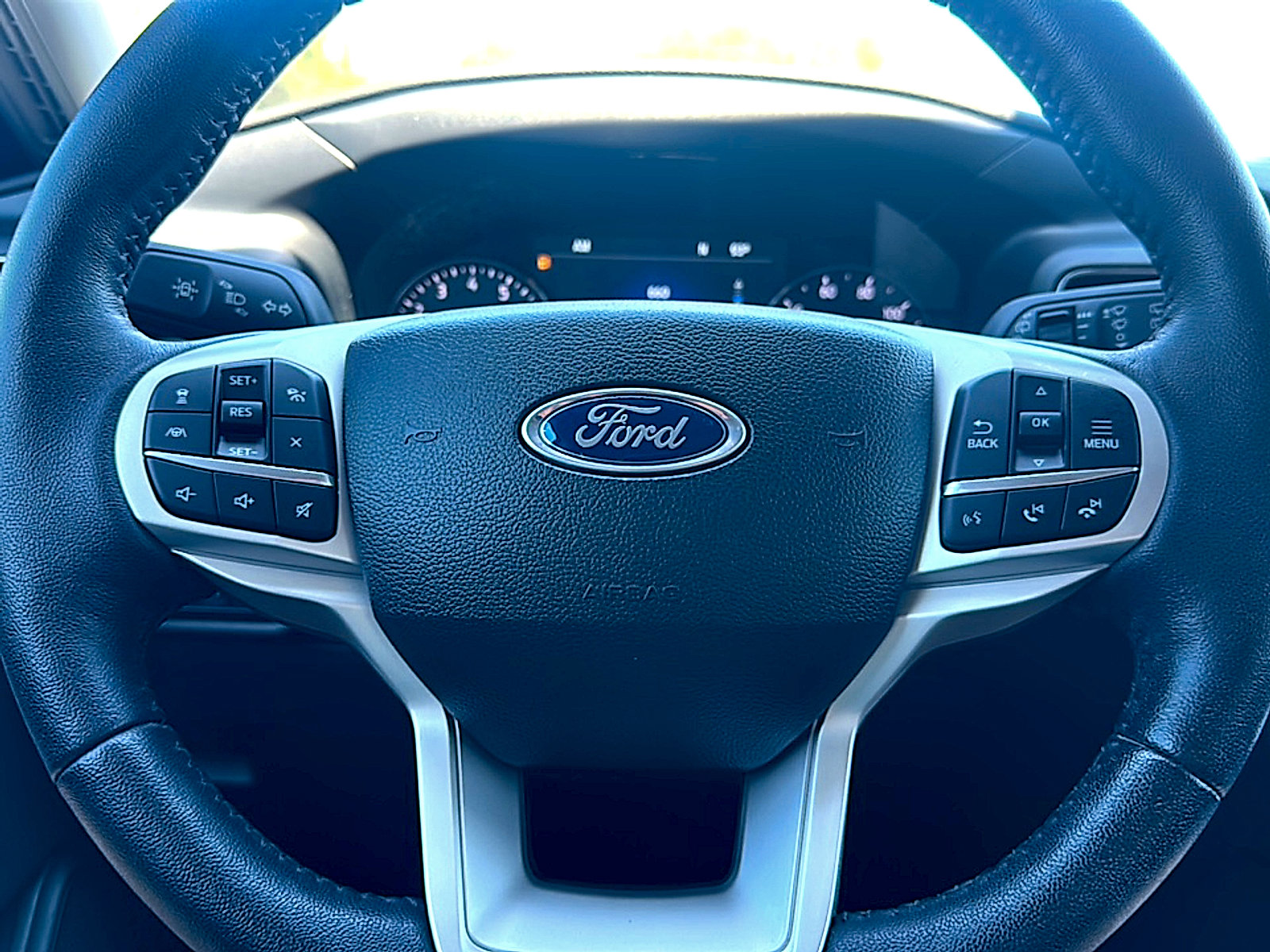 Used 2023 Ford Explorer XLT w/ Equipment Group 202A image 28