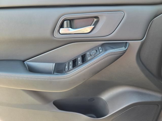 New 2026 Nissan Rogue SV AWD/4WD image 21