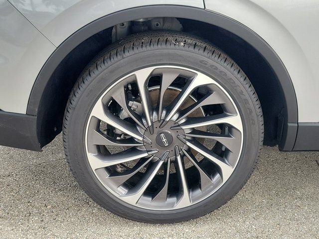 Certified 2020 Lincoln Aviator Reserve w/ Equipment Group 202A AWD/4WD image 10