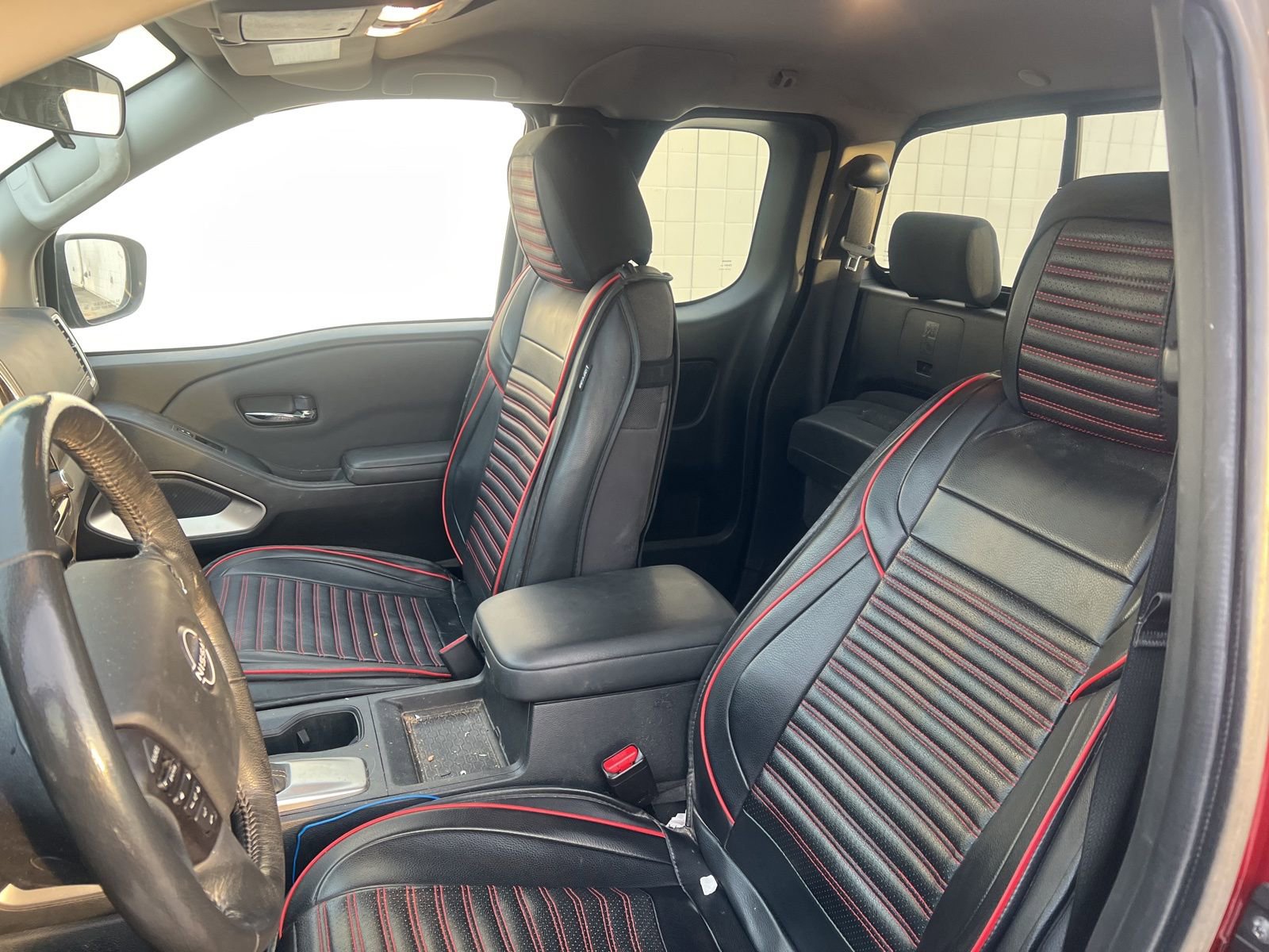 Used 2022 Nissan Frontier SV image 8