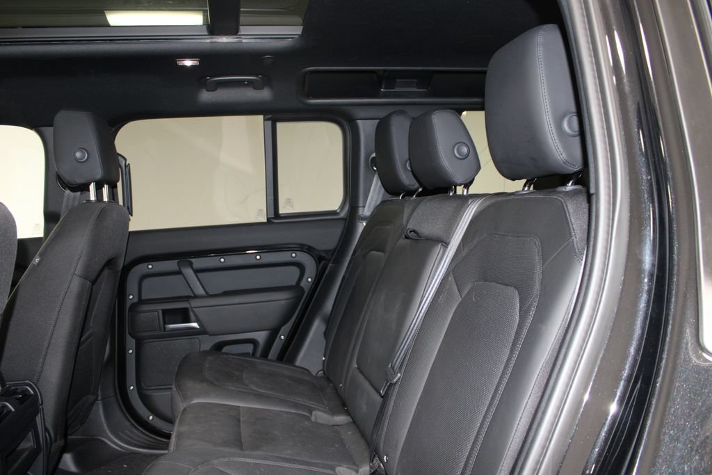 Used 2025 Land Rover Defender 110 S AWD/4WD image 17