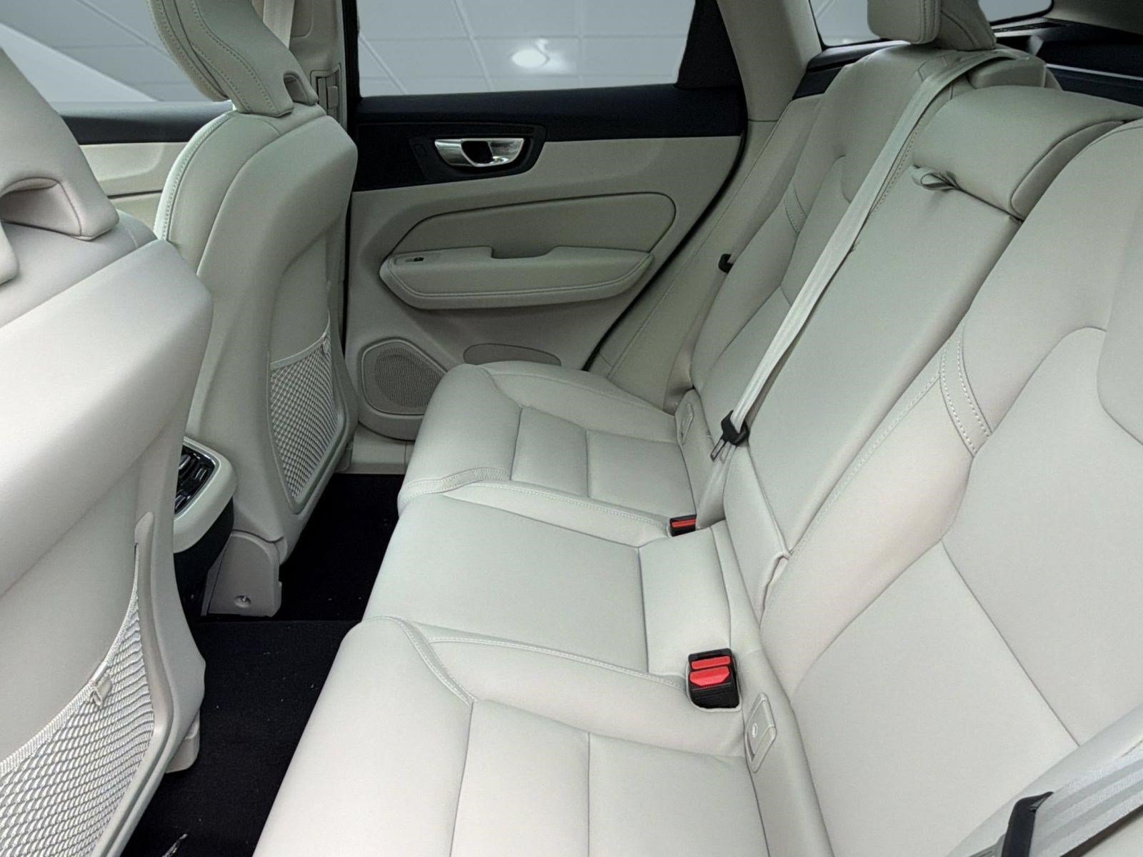 New 2026 Volvo XC60 B5 Ultra w/ Climate Package AWD/4WD image 22