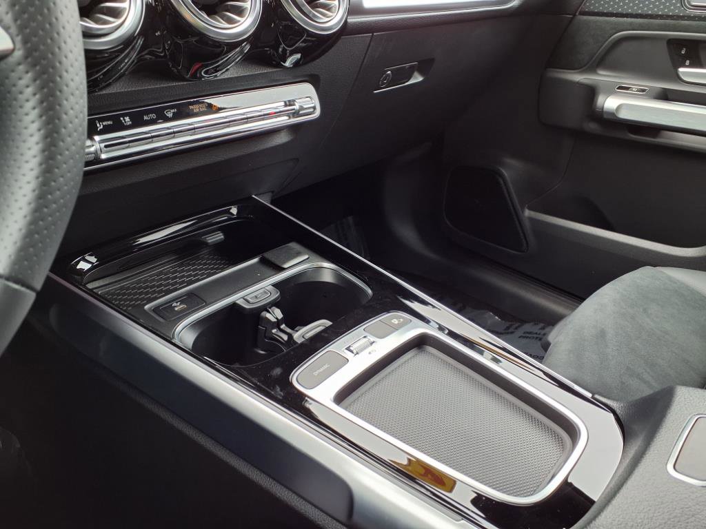 New 2024 Mercedes-Benz EQB 300 4MATIC image 18