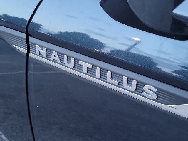 Certified 2023 Lincoln Nautilus Reserve FWD image 8