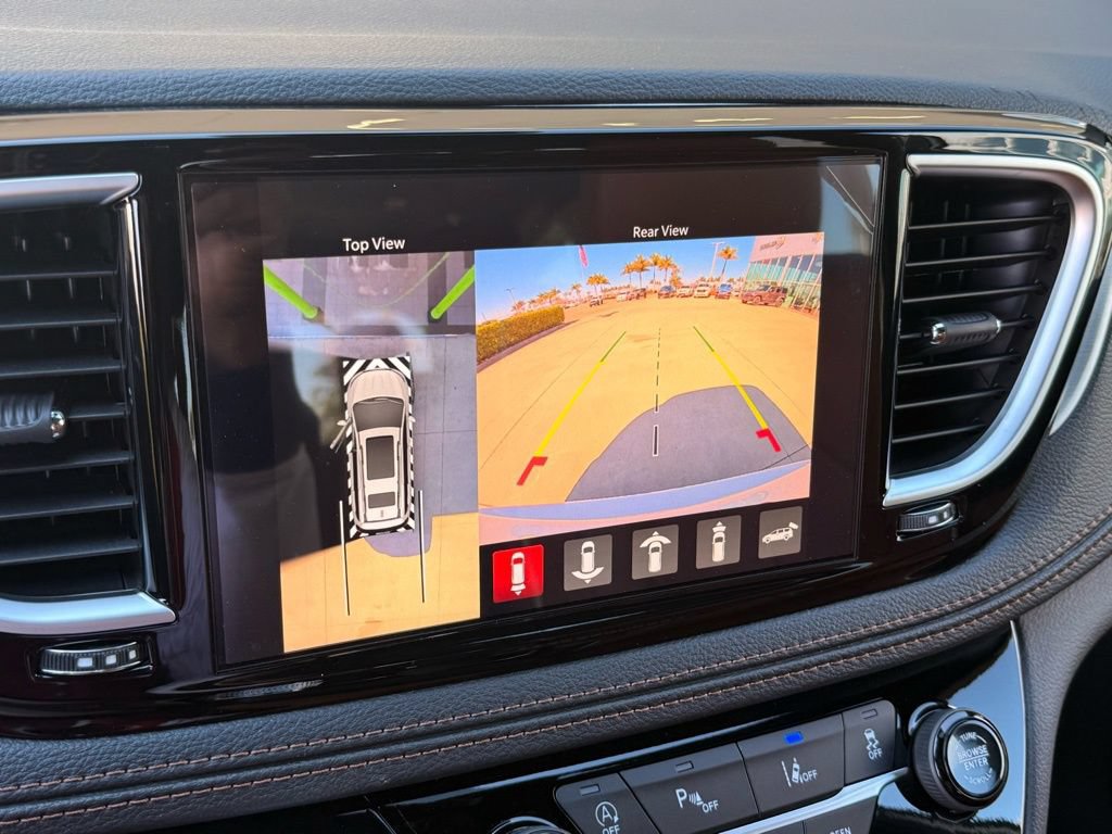 New 2026 Chrysler Pacifica Pinnacle FWD image 14