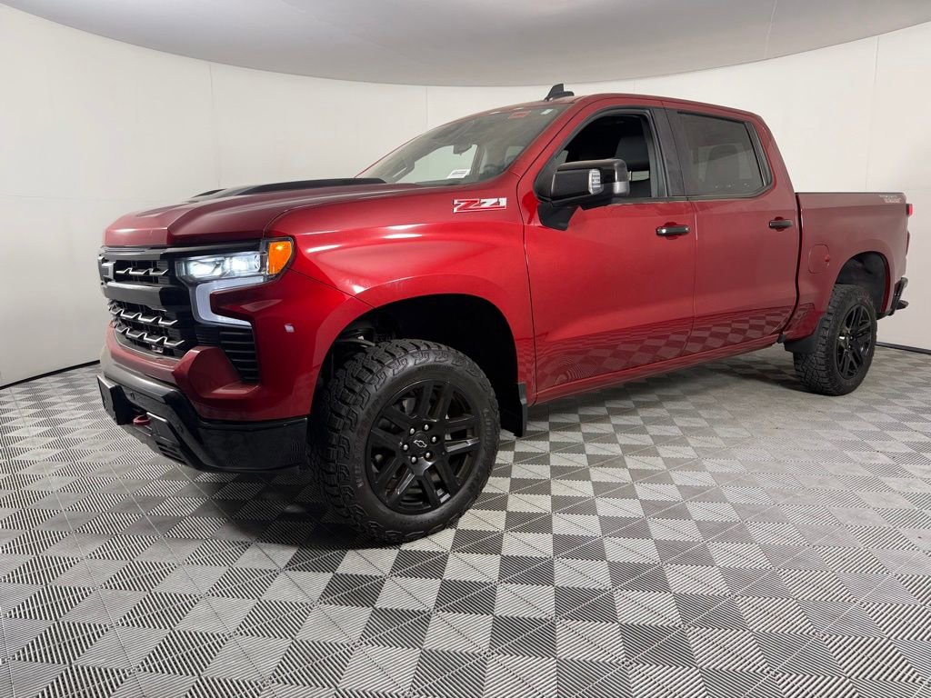 Used 2024 Chevrolet Silverado 1500 LT Trail Boss w/ LT Trail Boss Premium Package image 3