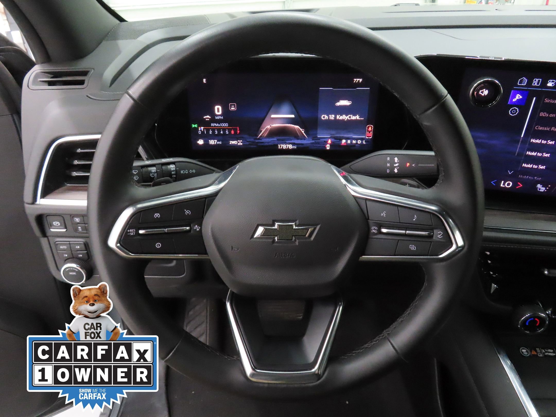 Used 2025 Chevrolet Suburban Z71 AWD/4WD image 13