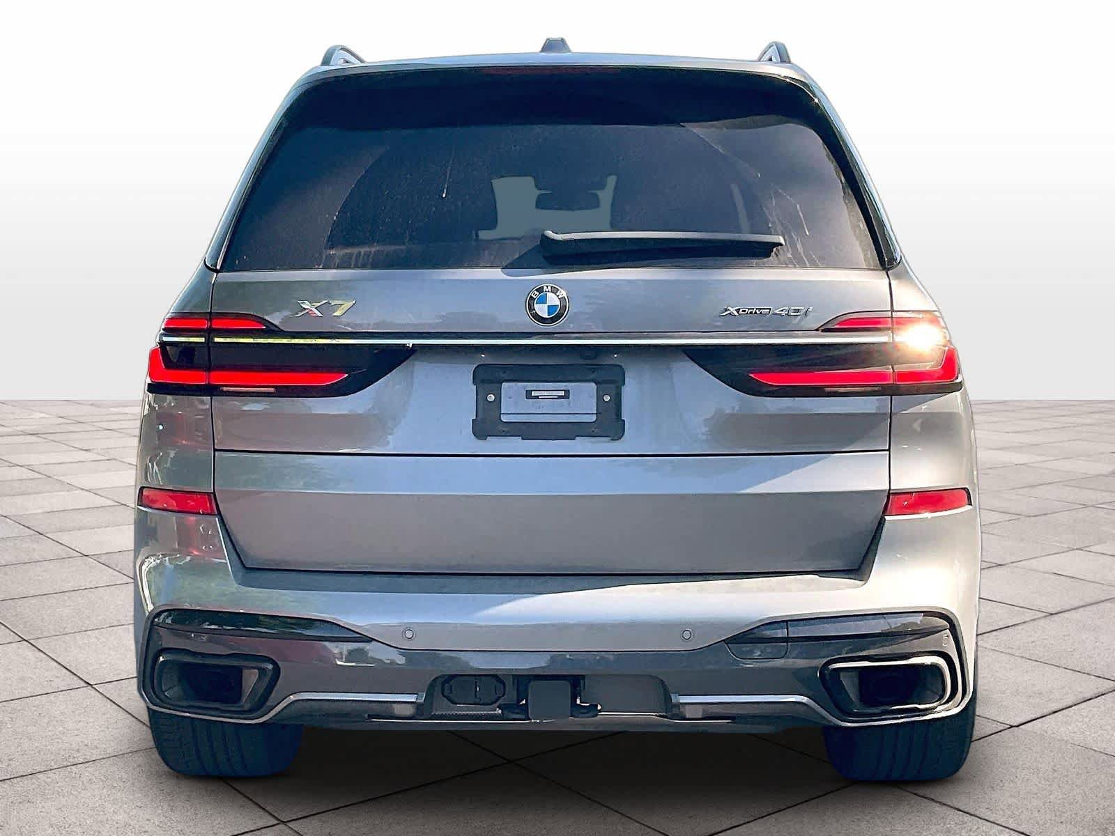 Used 2023 BMW X7 xDrive40i w/ M Sport Package AWD/4WD image 6