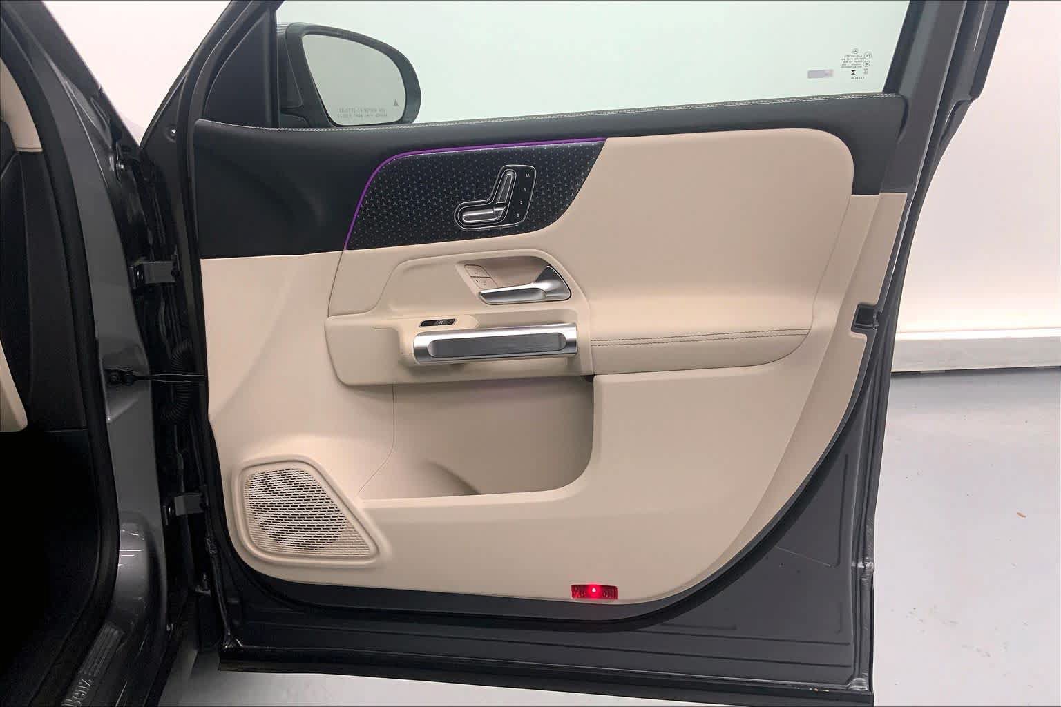 New 2026 Mercedes-Benz GLB 250 image 11