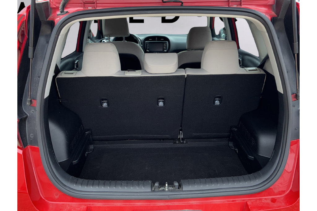 Used 2020 Kia Soul LX FWD image 35