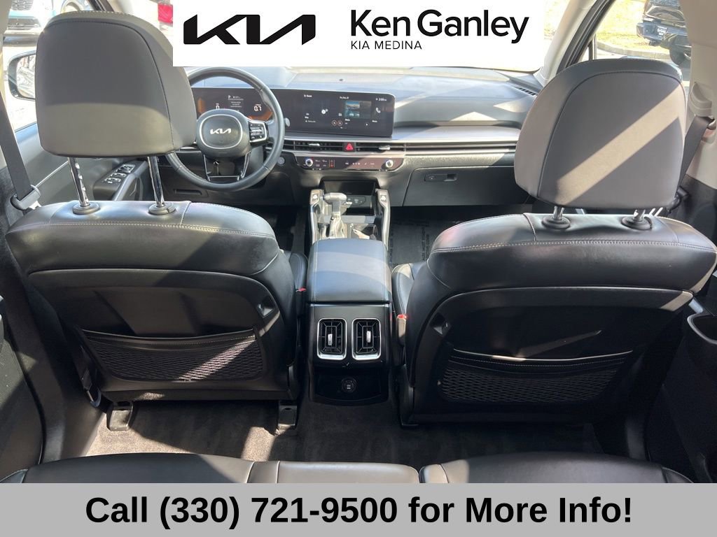 Certified 2025 Kia Sorento S w/ Panoramic Sunroof Package image 54