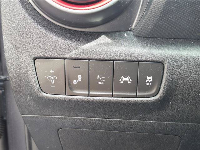 Used 2019 Hyundai Kona Ultimate AWD/4WD image 8