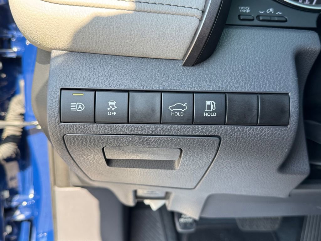 Used 2023 Toyota Camry SE FWD image 31