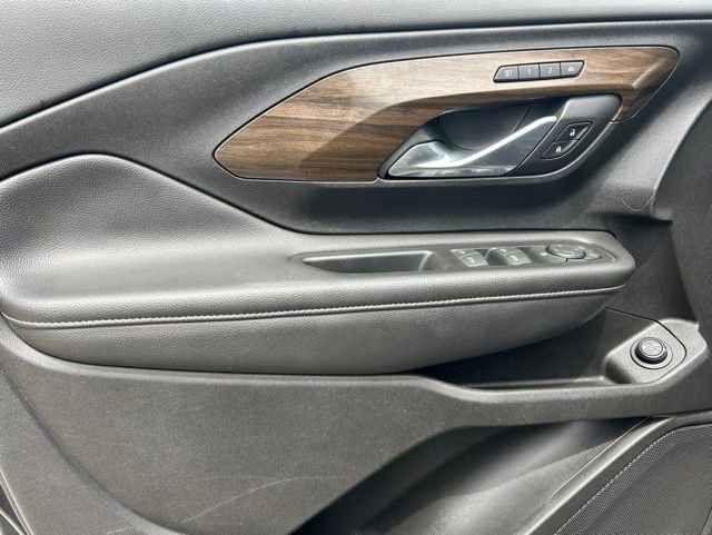 Used 2018 GMC Terrain Denali w/ Comfort Package AWD/4WD image 8