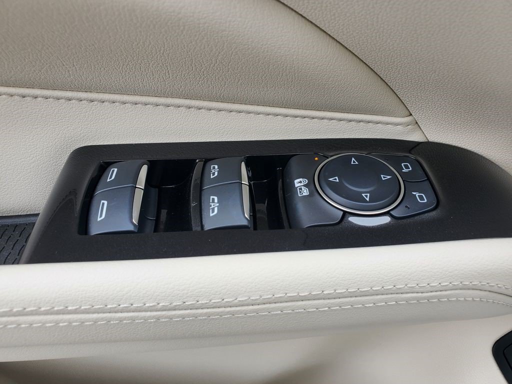 Certified 2025 Cadillac CT4 Premium Luxury AWD/4WD image 18