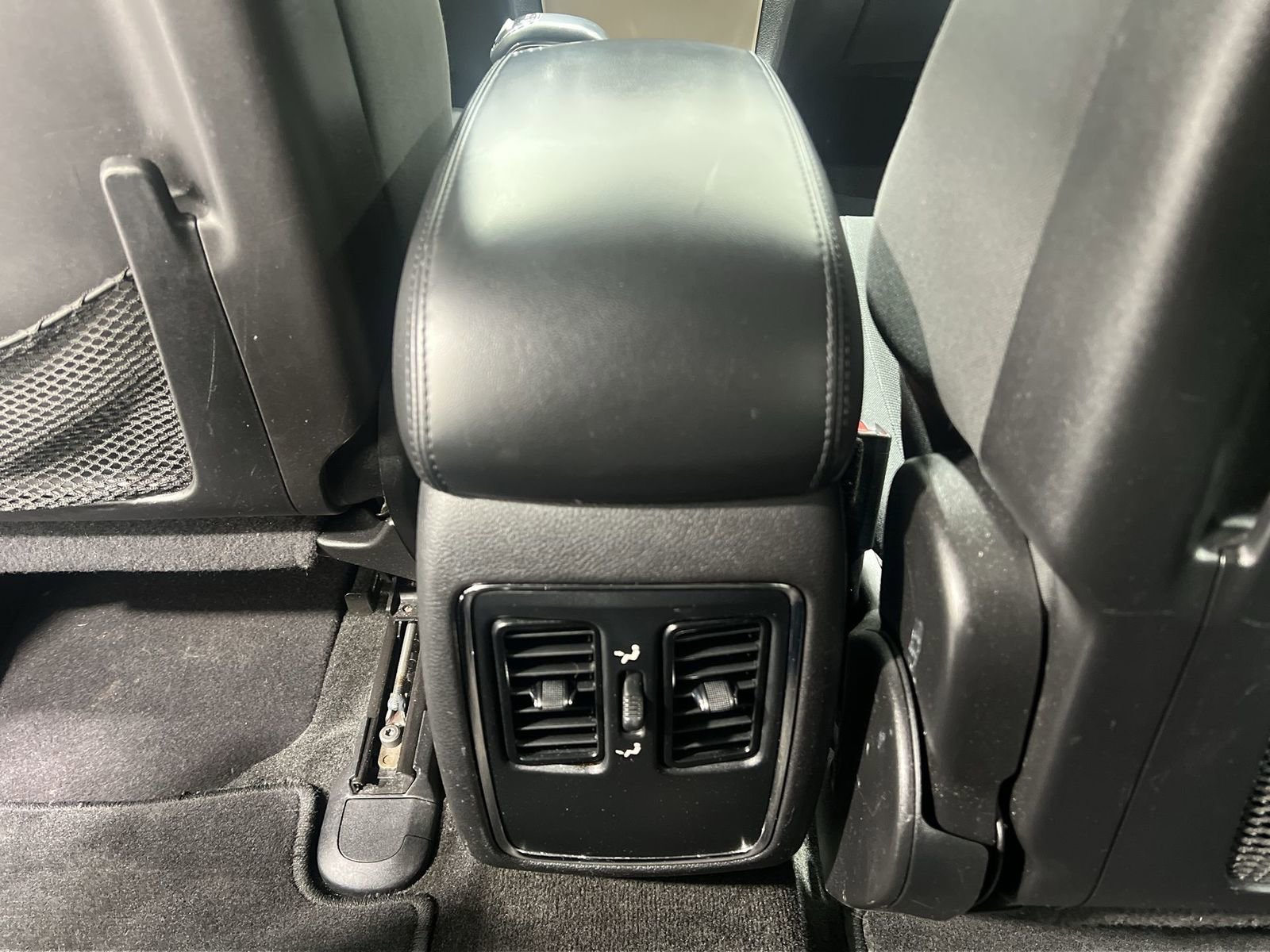 Used 2015 Jeep Grand Cherokee Laredo w/ Quick Order Package 23E image 19