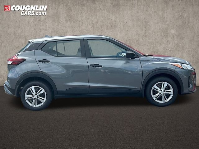 New 2025 Nissan Kicks Play S image 6