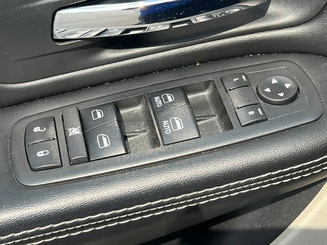 Used 2019 Dodge Grand Caravan SXT FWD image 17