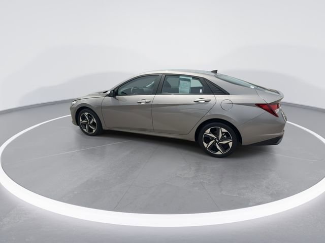 Certified 2023 Hyundai Elantra SEL w/ Convenience Package FWD image 6