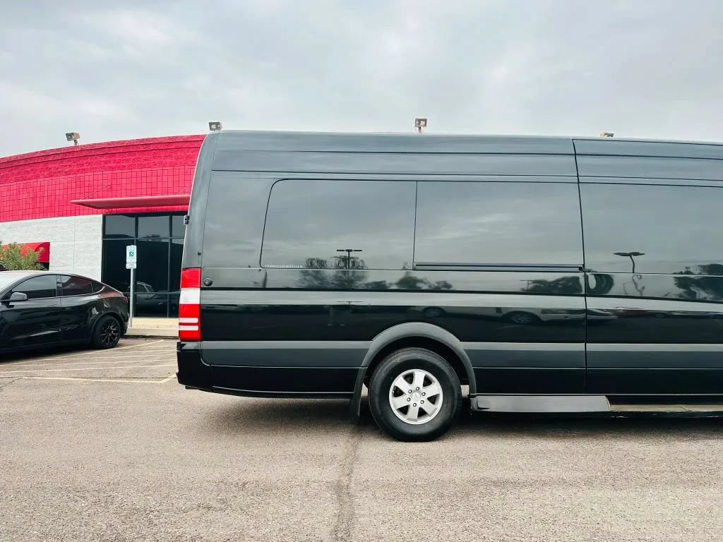 Used 2014 Mercedes-Benz Sprinter 2500 image 7