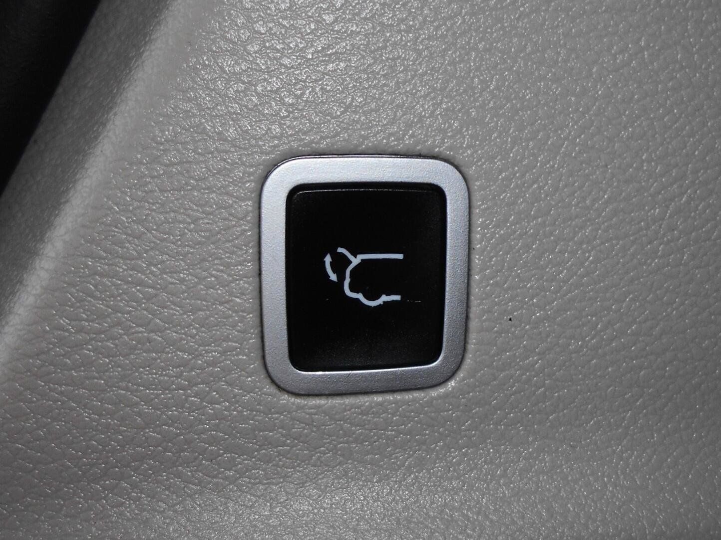 Used 2017 Chrysler Pacifica Touring-L Plus FWD image 25