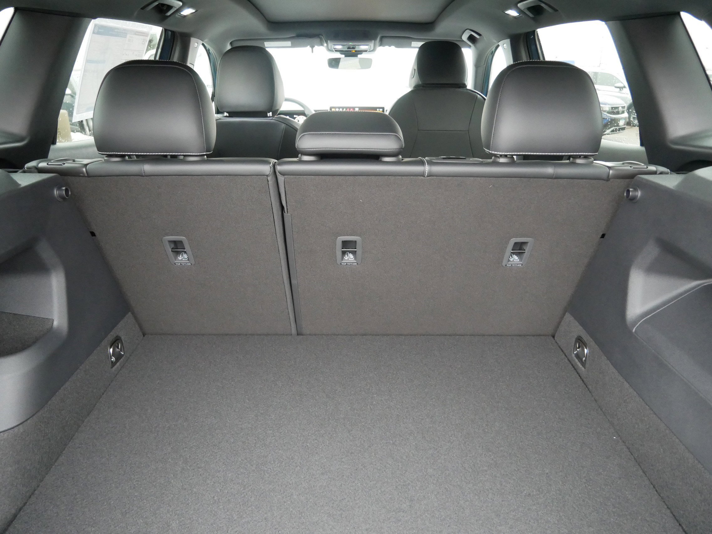 New 2026 Volkswagen Tiguan SE R-Line image 6