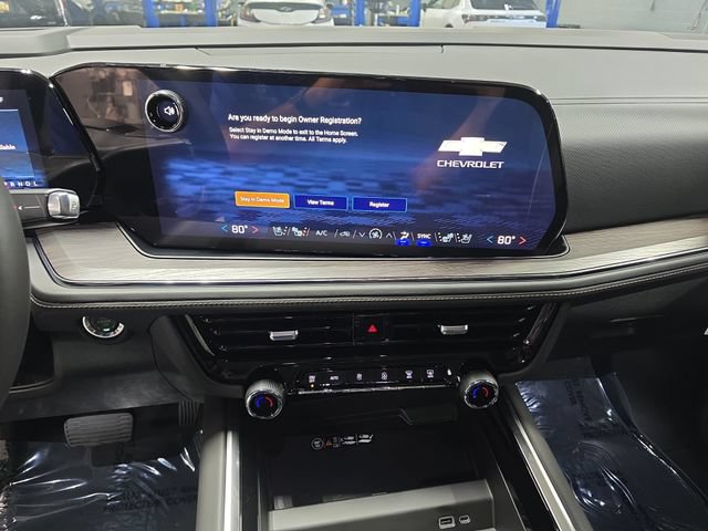 New 2026 Chevrolet Suburban Premier w/ Sun And Tow Package AWD/4WD image 22