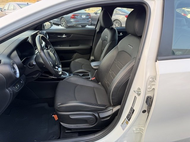 Used 2023 Kia Forte GT-Line w/ GT-Line Technology Package image 16