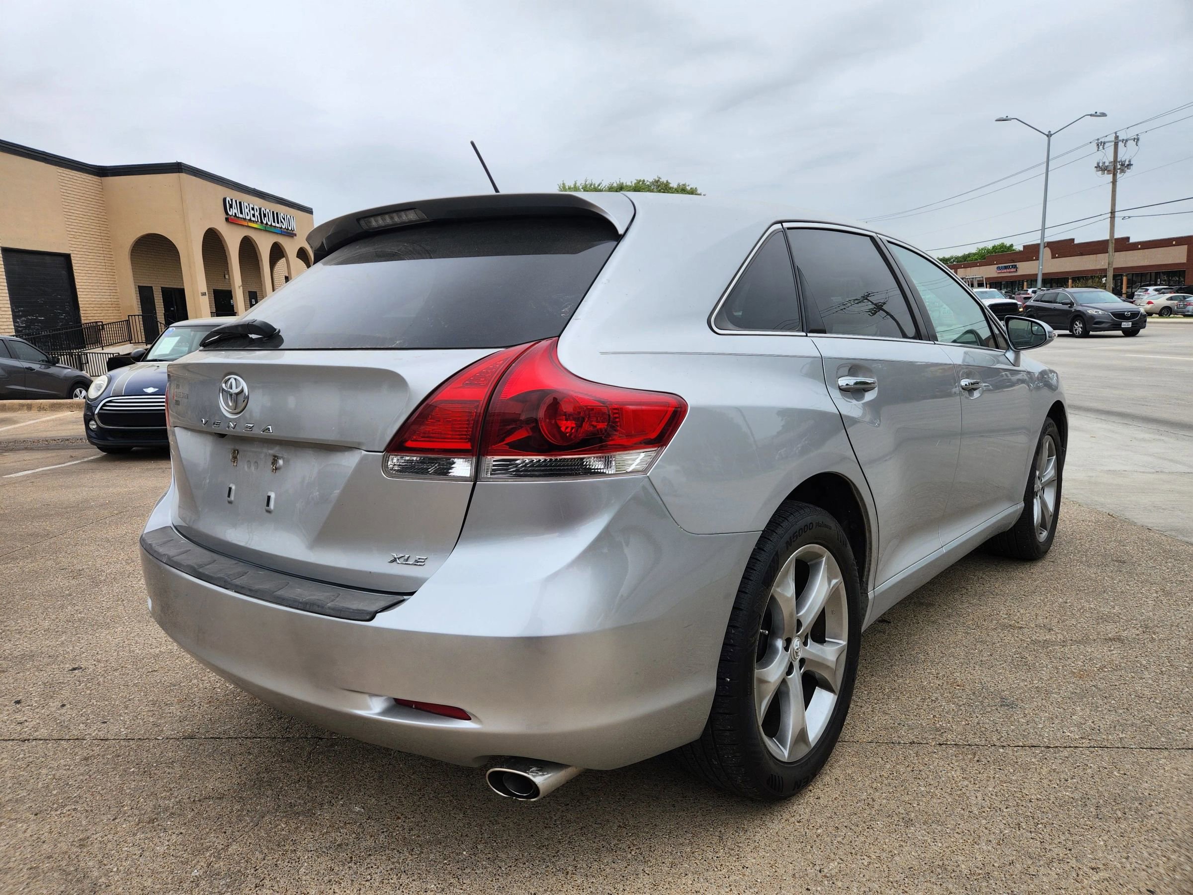 Used 2015 Toyota Venza XLE w/ XLE Premium Package FWD image 5