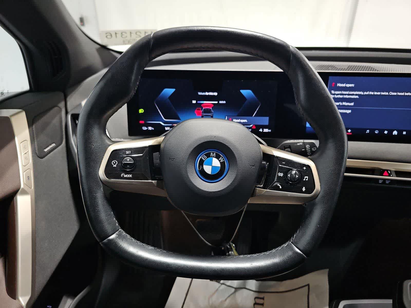 Used 2024 BMW iX xDrive50 AWD/4WD image 11