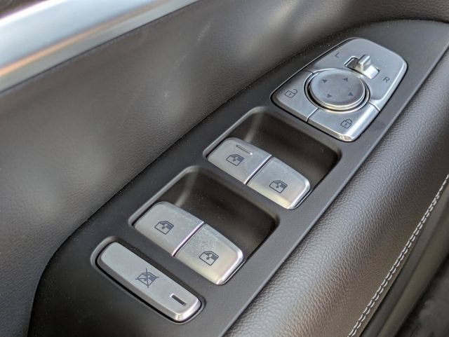 Used 2025 Genesis G70 2.5T AWD/4WD image 23