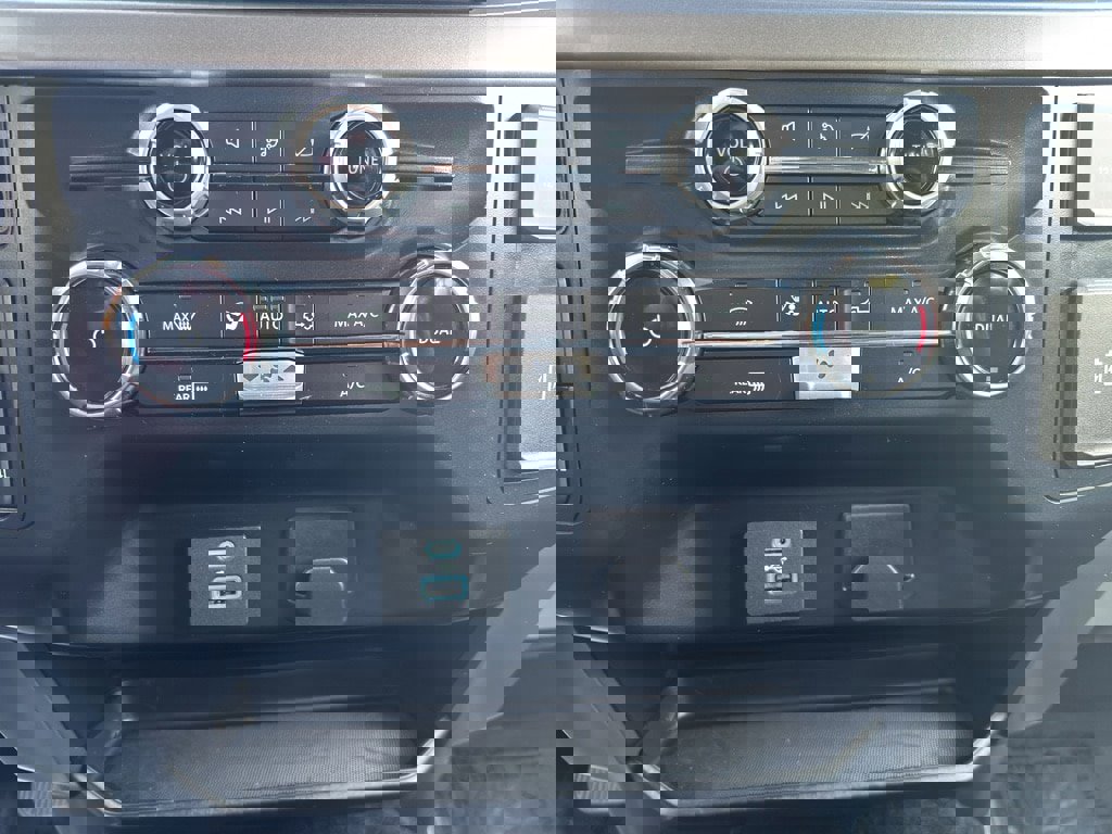 Certified 2024 Ford F150 XLT w/ Tow/Haul Package image 27