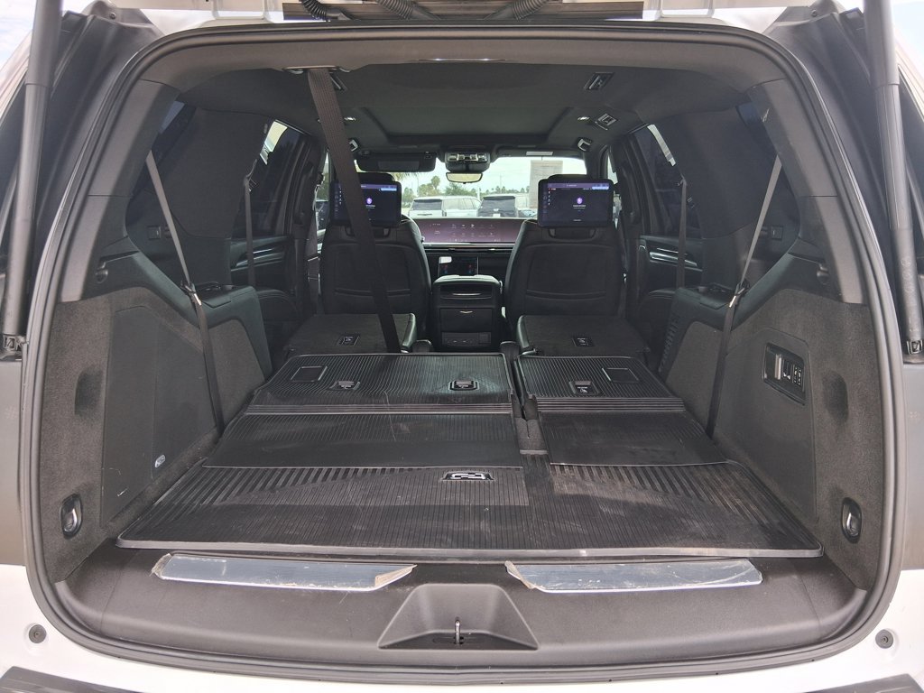 Used 2026 Cadillac Escalade Sport w/ Touring Package AWD/4WD image 6