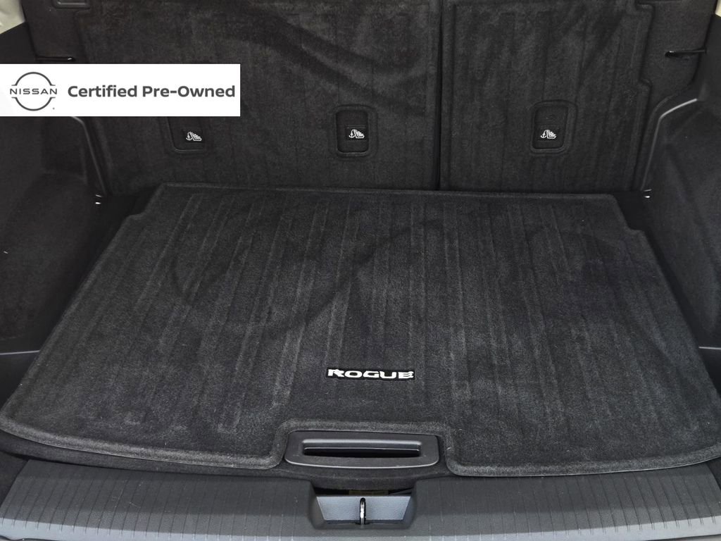 Certified 2023 Nissan Rogue SV image 9