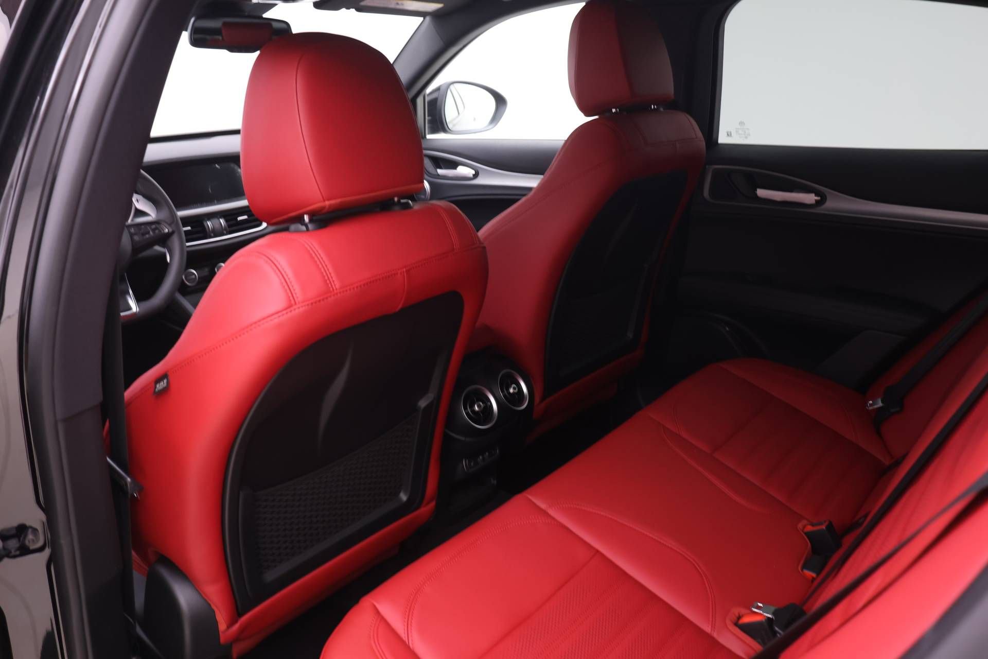 New 2026 Alfa Romeo Stelvio Sprint image 12