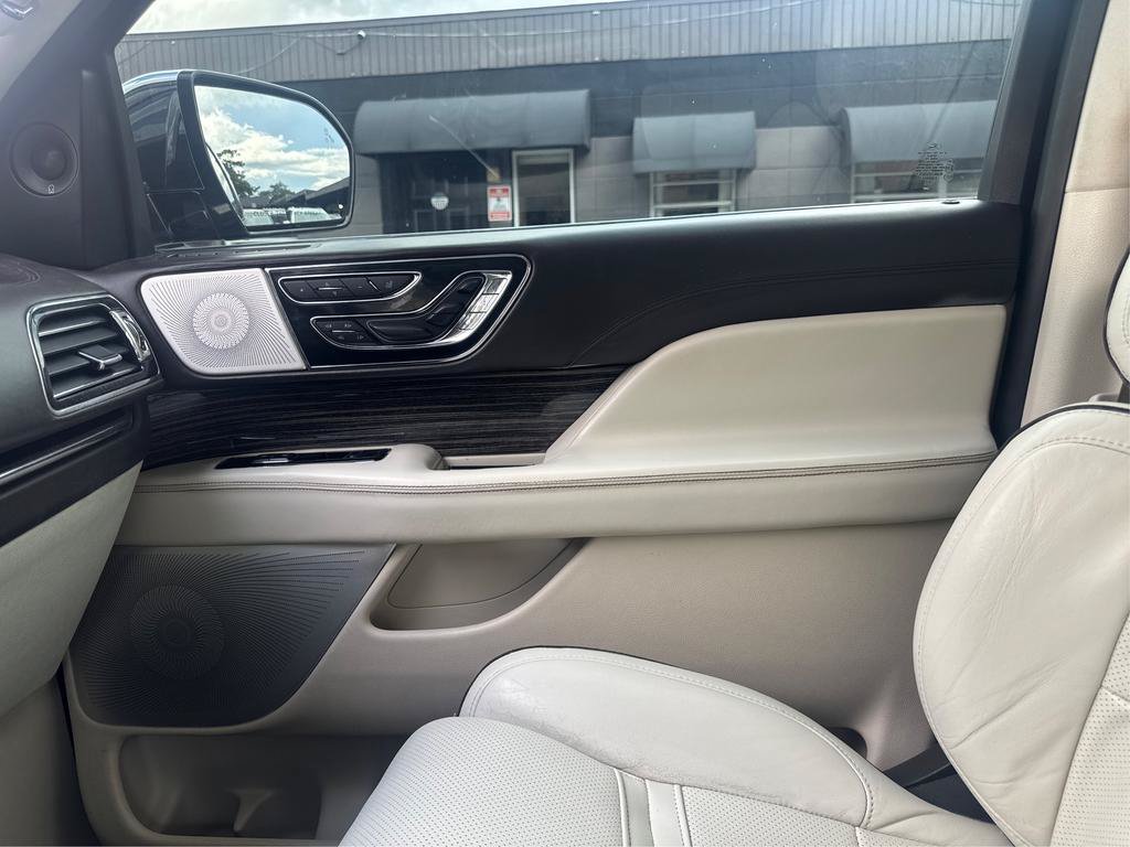 Used 2018 Lincoln Navigator L Black Label AWD/4WD image 18