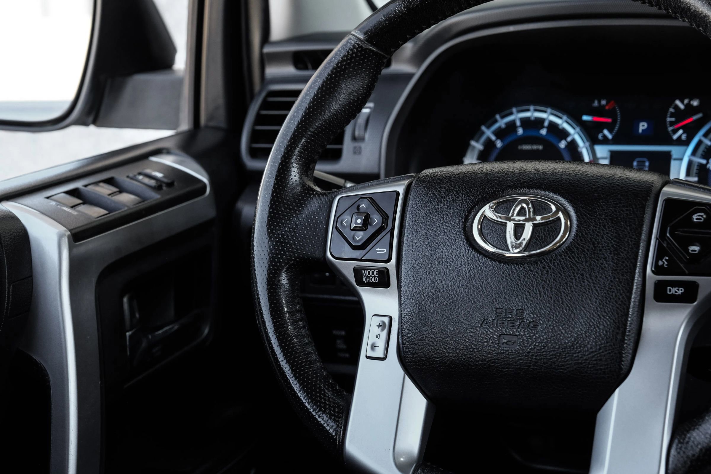 Used 2014 Toyota 4Runner Limited image 18