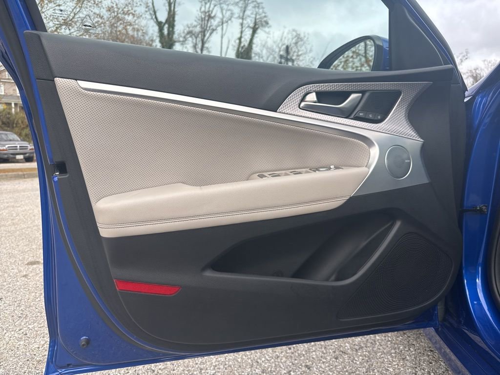 Used 2023 Genesis G70 3.3T w/ Sport Advanced Package image 12