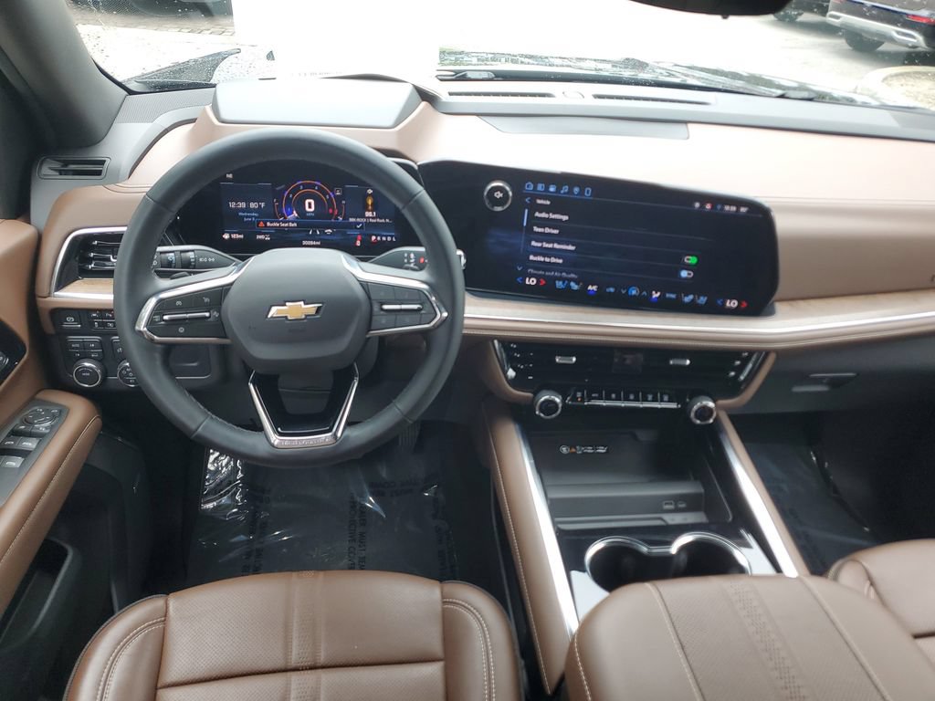 Certified 2025 Chevrolet Tahoe High Country AWD/4WD image 17