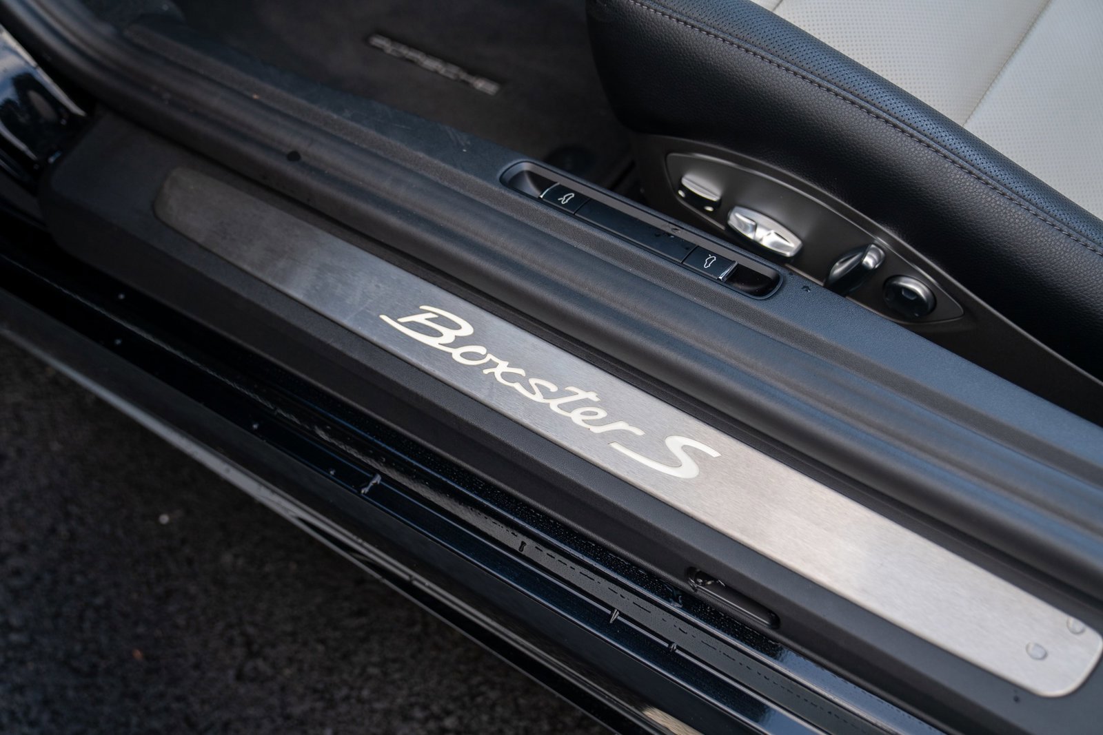 Used 2025 Porsche 718 Boxster S image 11