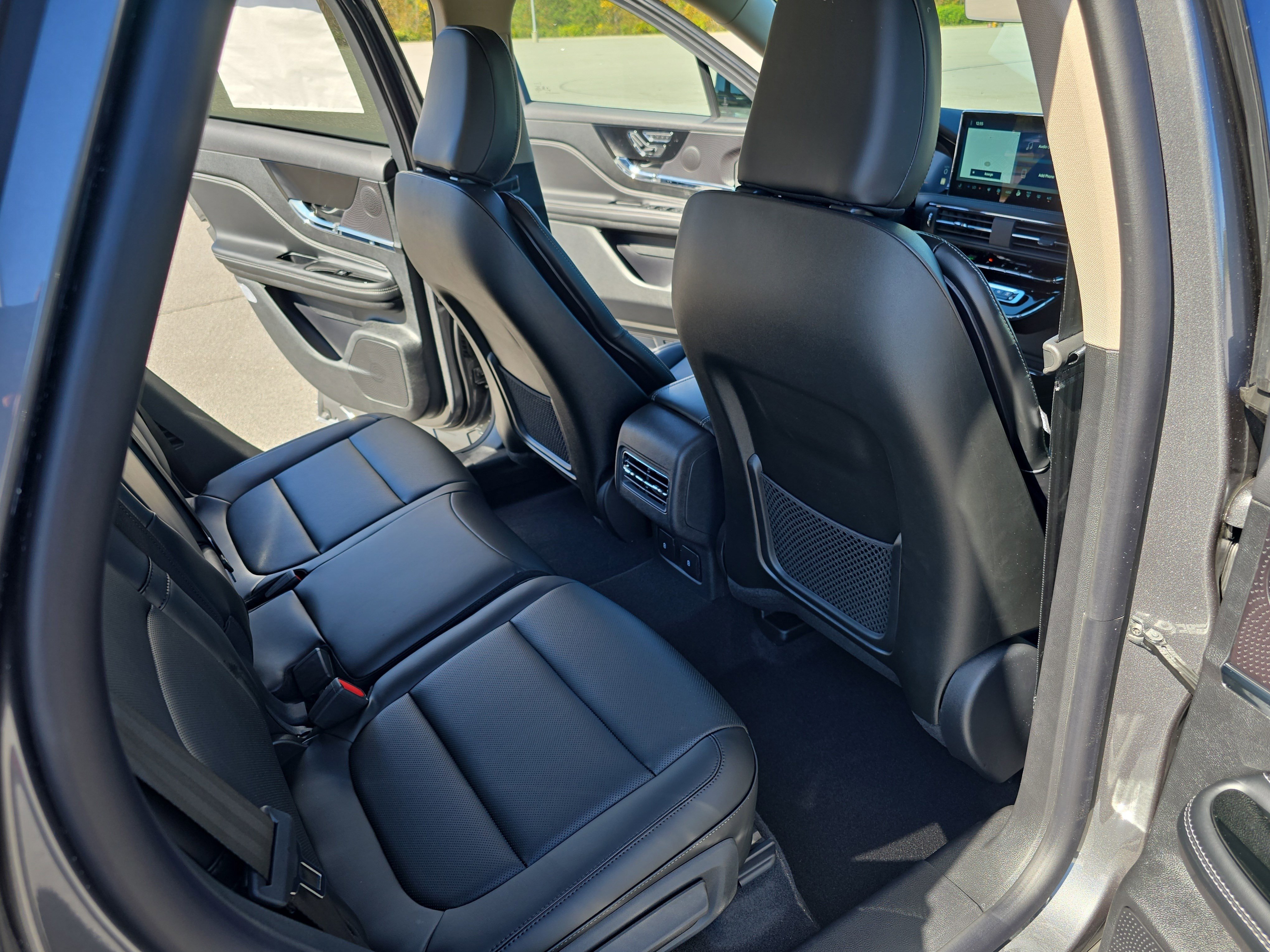 New 2026 Lincoln Corsair Premiere image 11