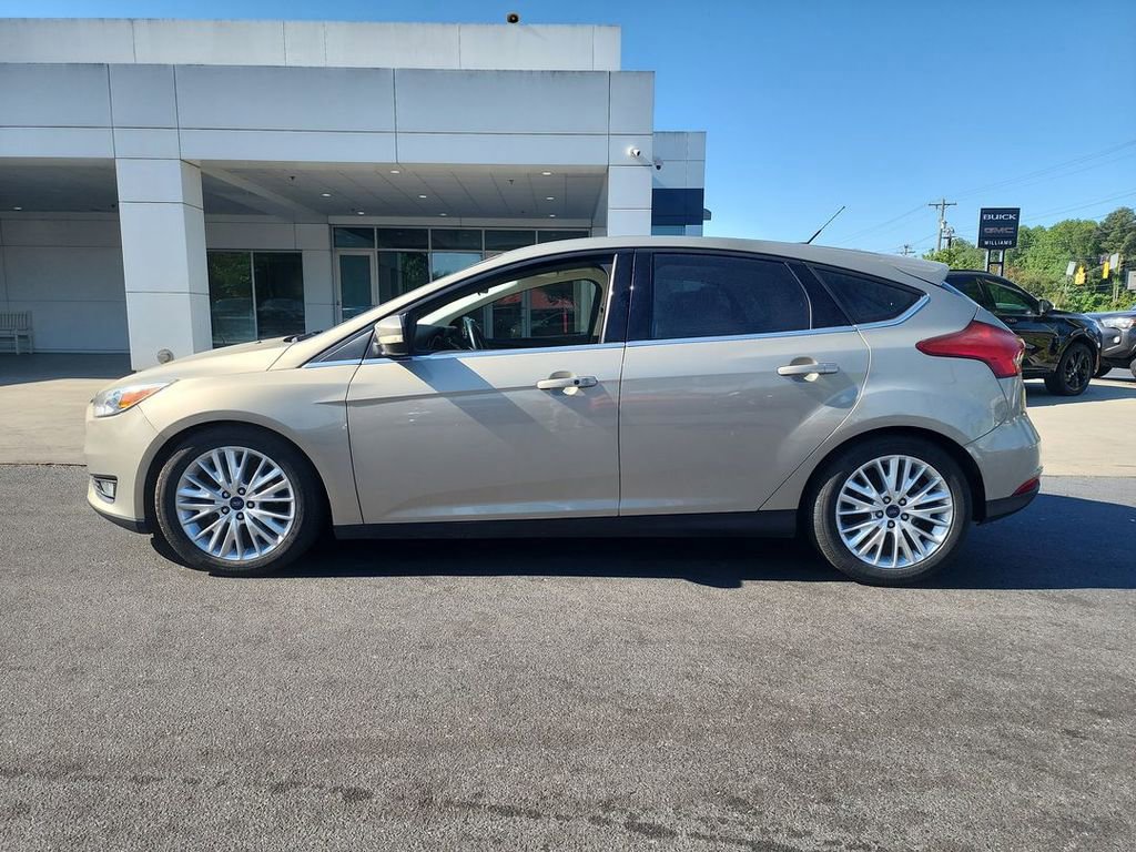 Used 2016 Ford Focus Titanium image 5
