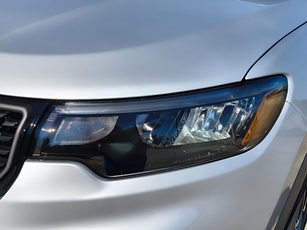 New 2026 Jeep Compass Latitude image 12