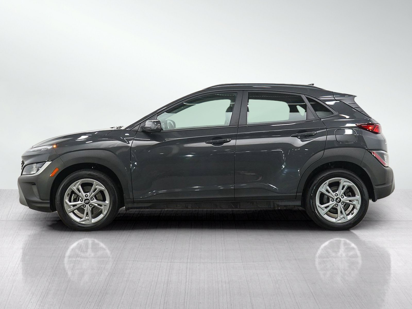 Used 2023 Hyundai Kona SEL w/ Cargo Package AWD/4WD image 2