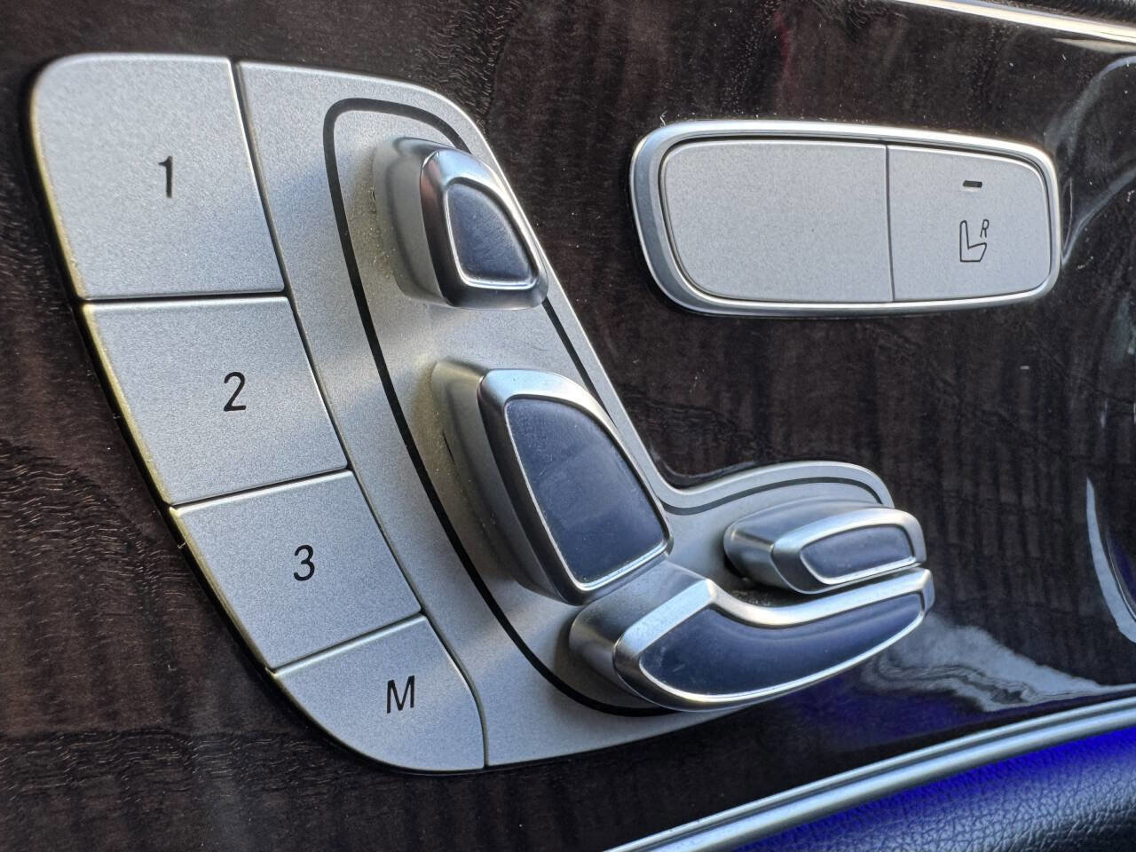 Used 2017 Mercedes-Benz E 300 image 17