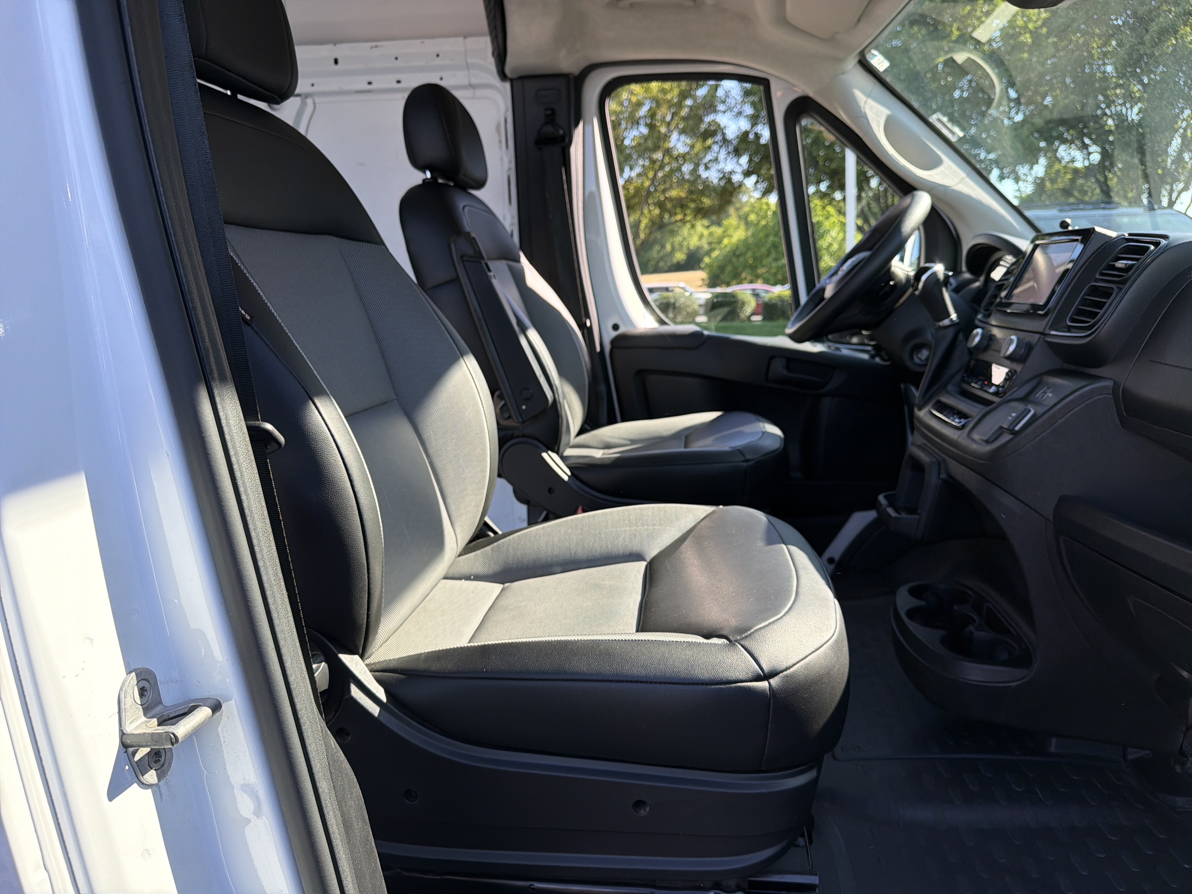 Used 2023 RAM ProMaster 2500 FWD image 33
